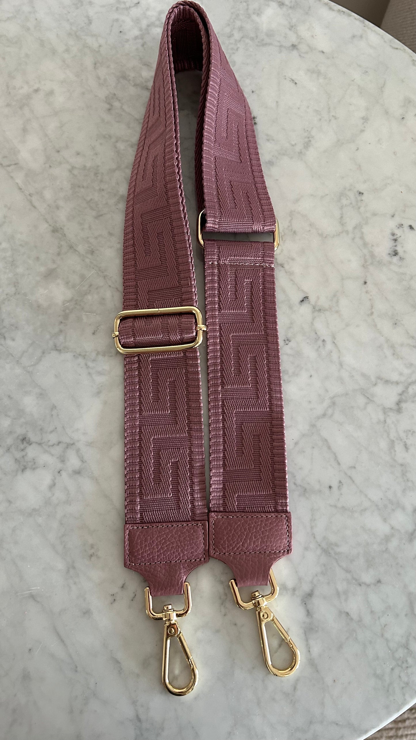 Semplice dusty pink crossbody strap