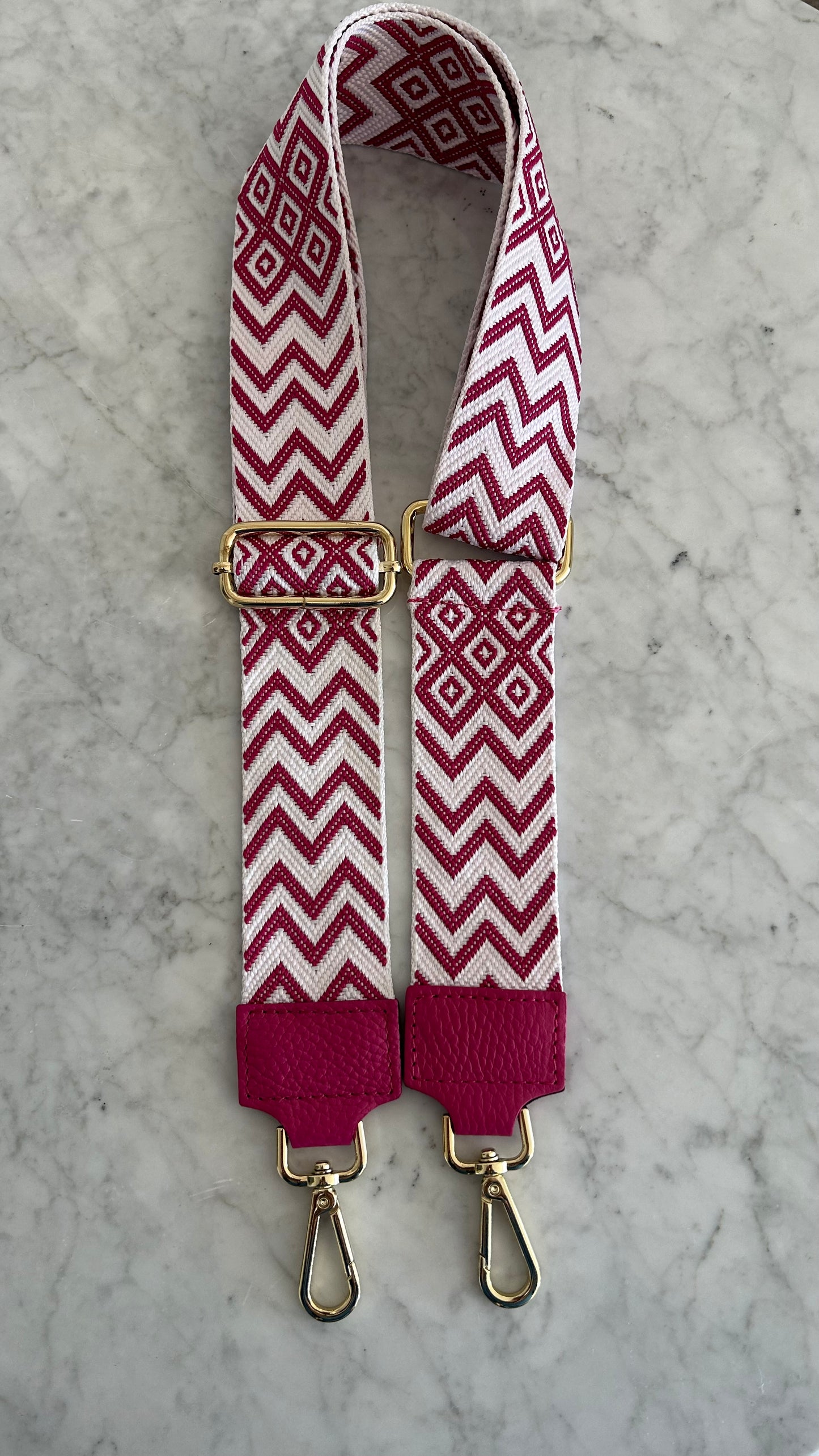 Luna Bright pink and white strap