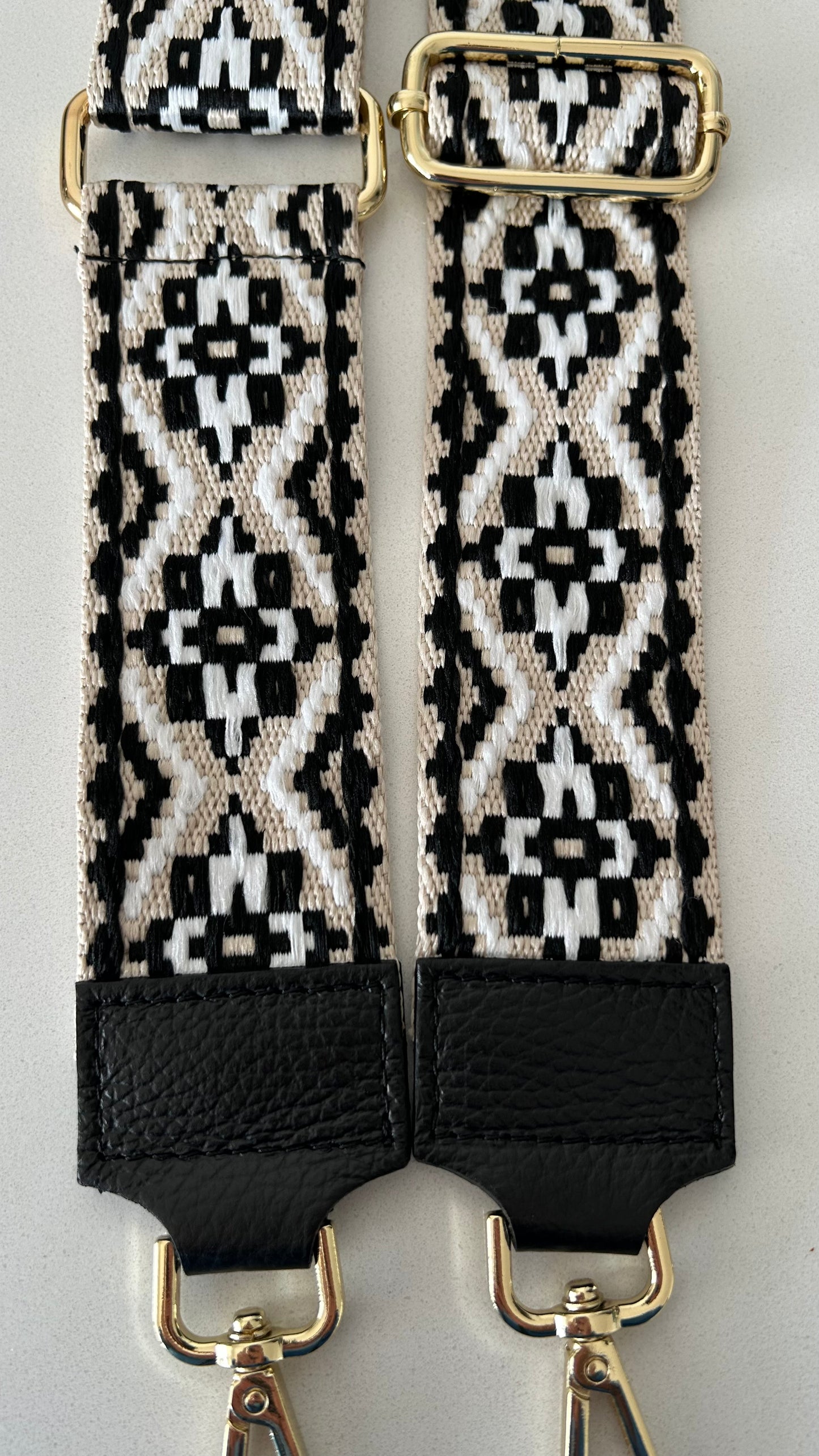 Arazzo Black white natural strap