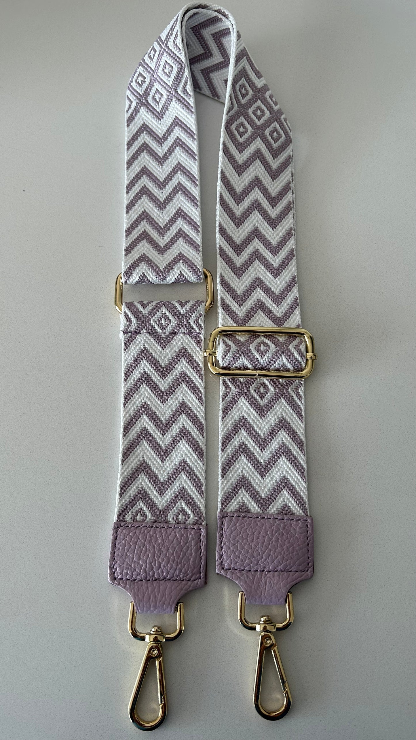 Luna Lilac white crossbody strap