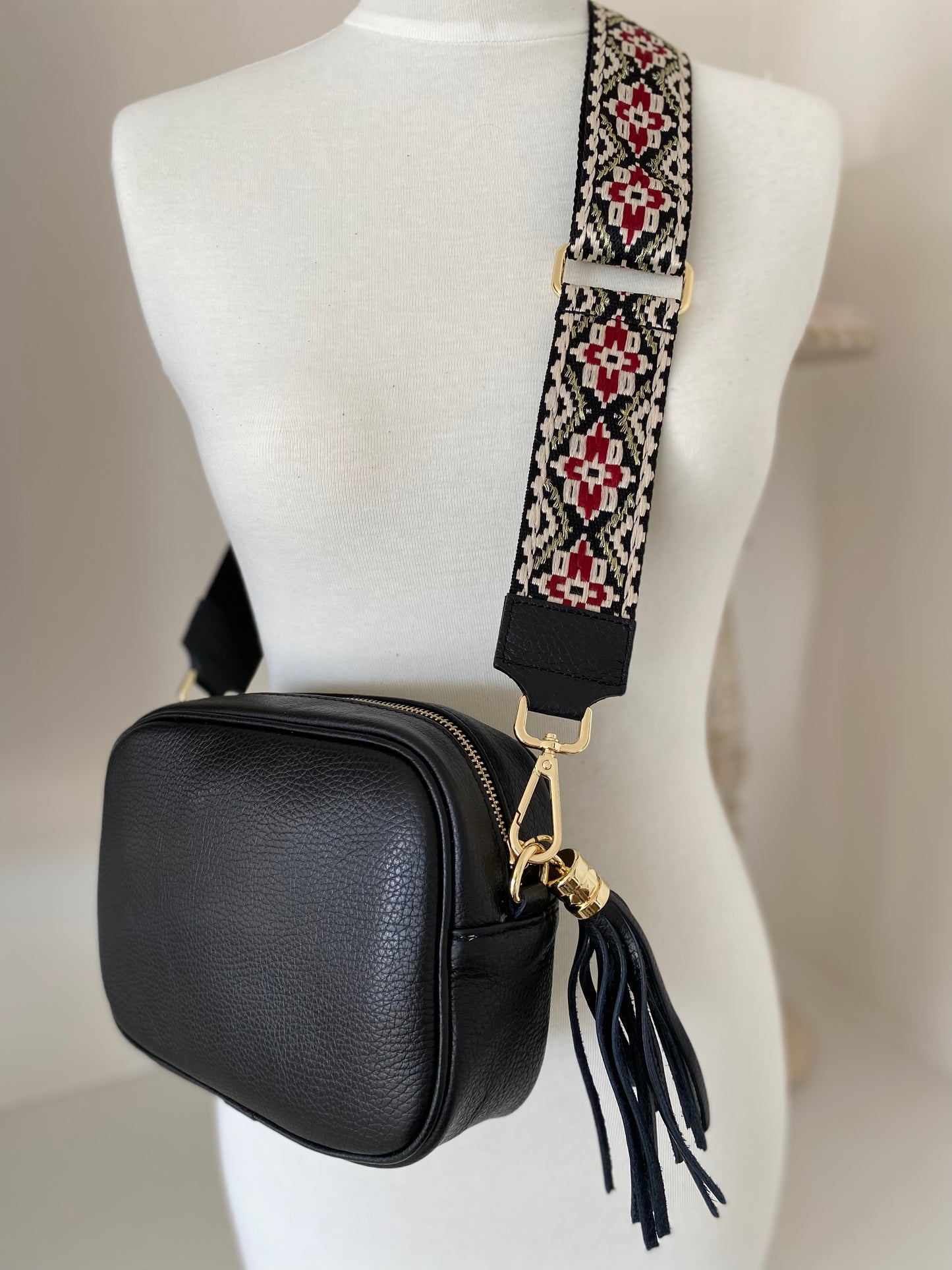 Arazzo Black red gold crossbody strap