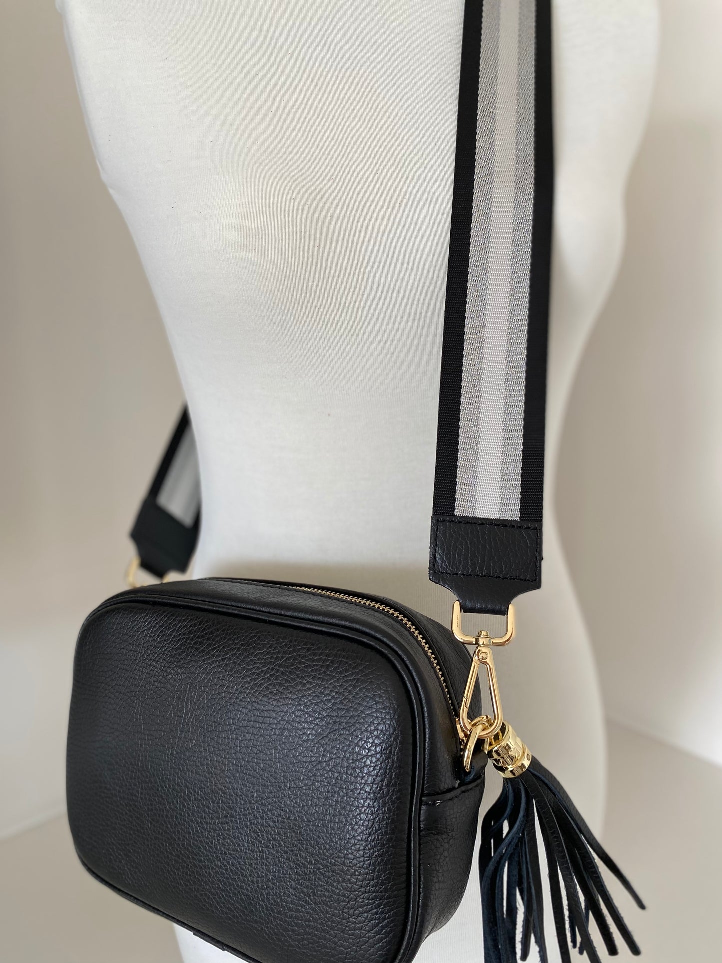 Tassel disco leather handbag in Black
