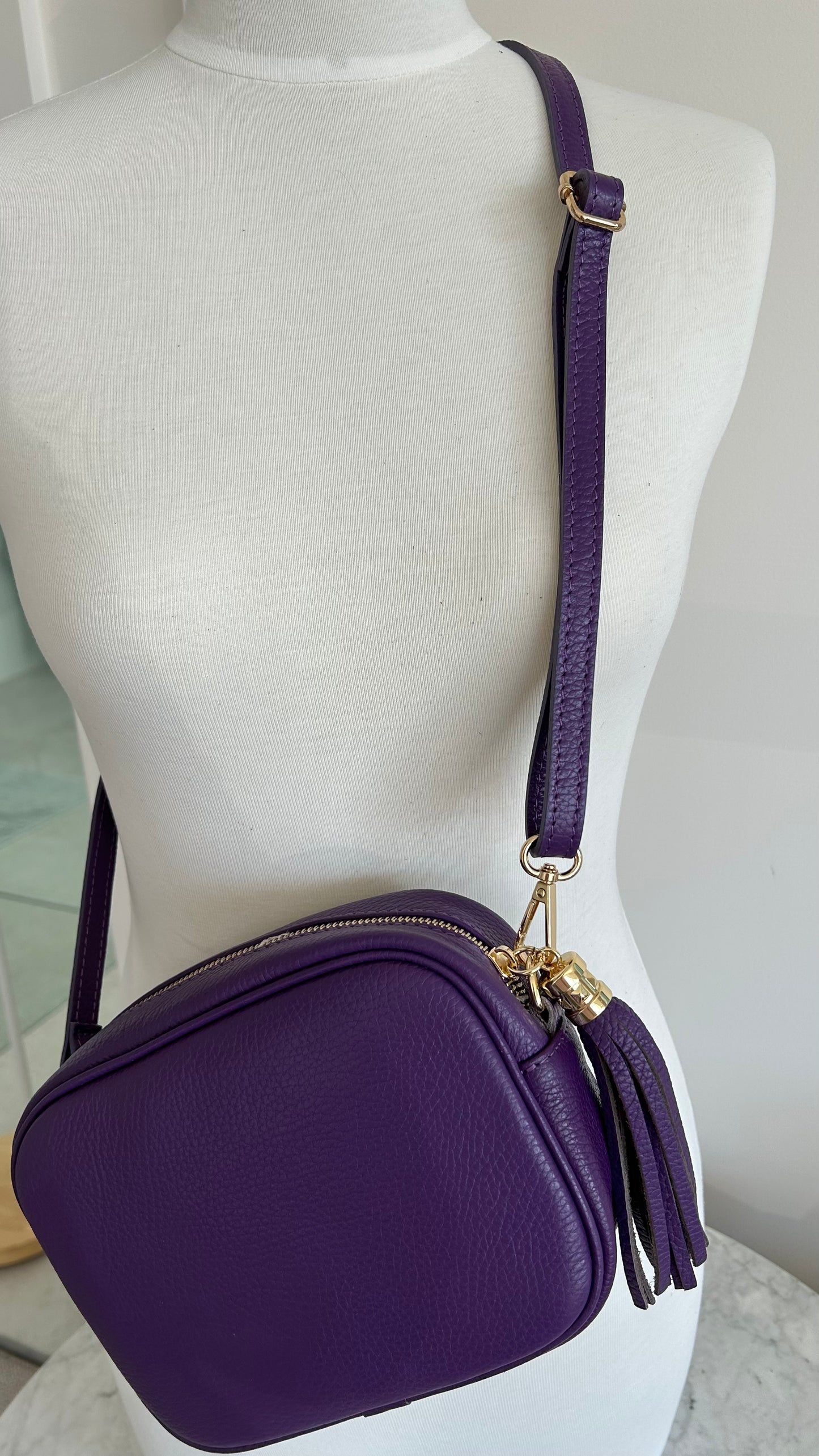 Tassel disco leather handbag in Purple