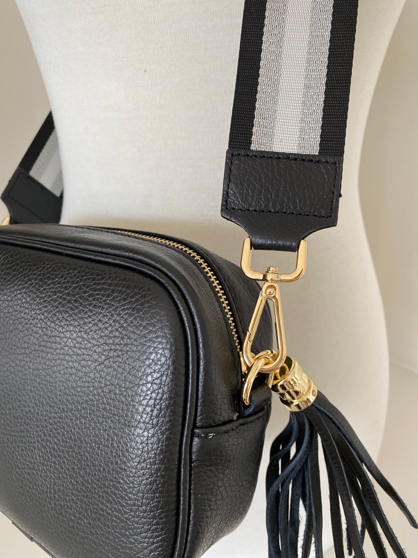 Tassel disco leather handbag in Black