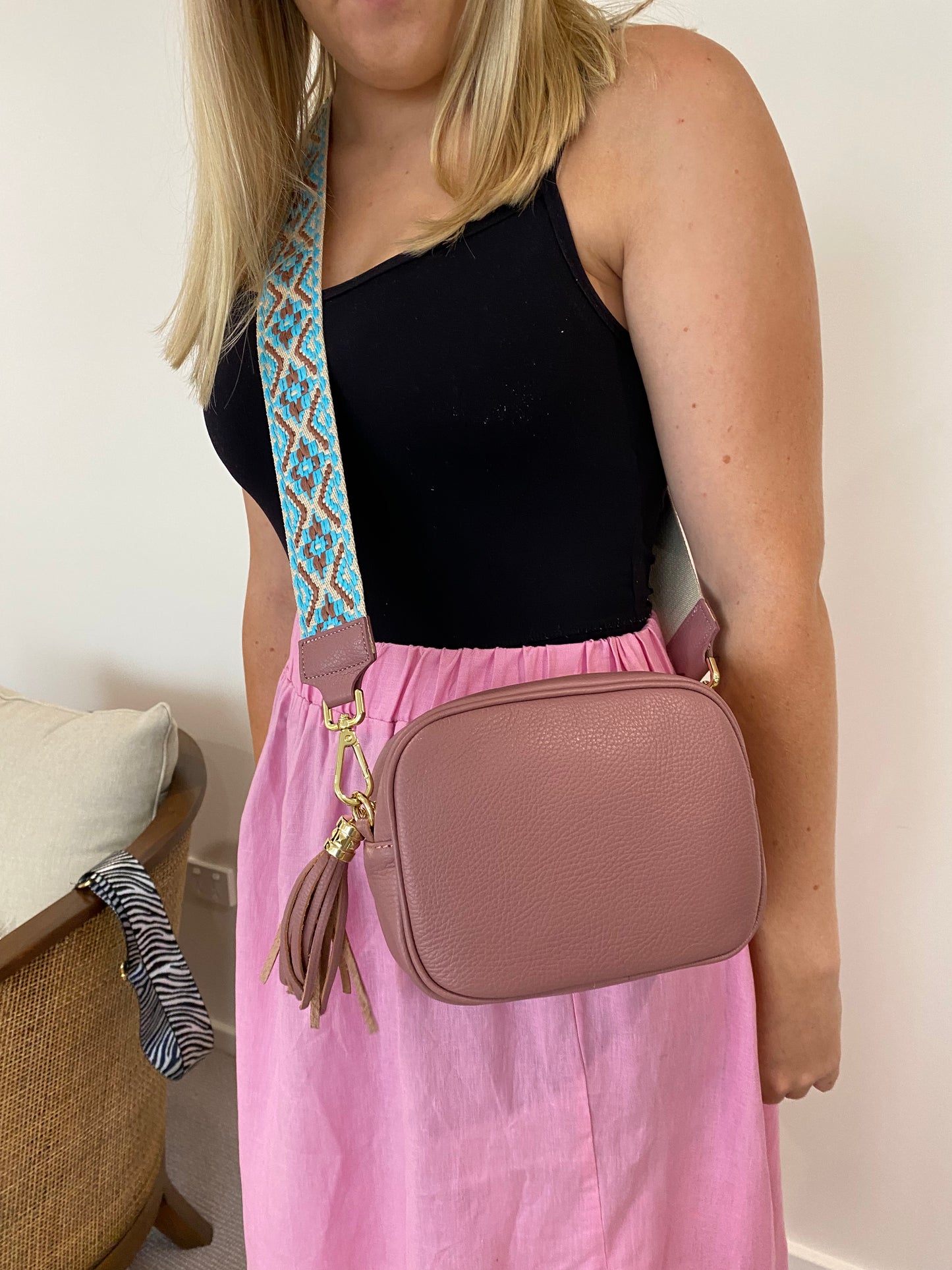 Arazzo Pink blue natural crossbody strap