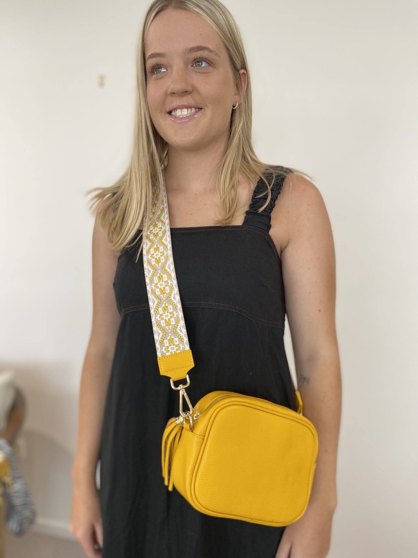 Arazzo yellow natural crossbody strap