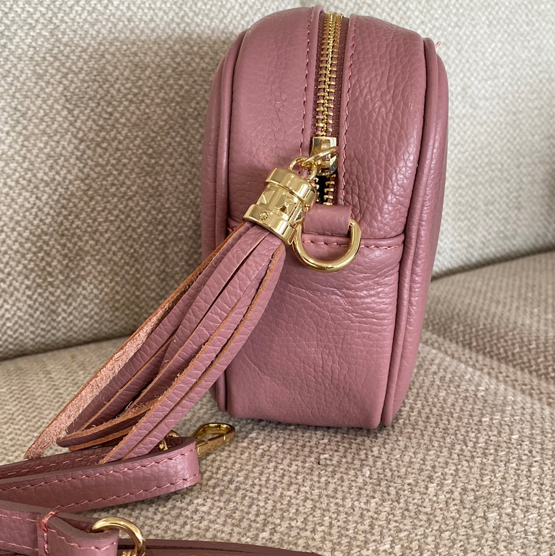 Tassel disco leather handbag in Dusty Pink
