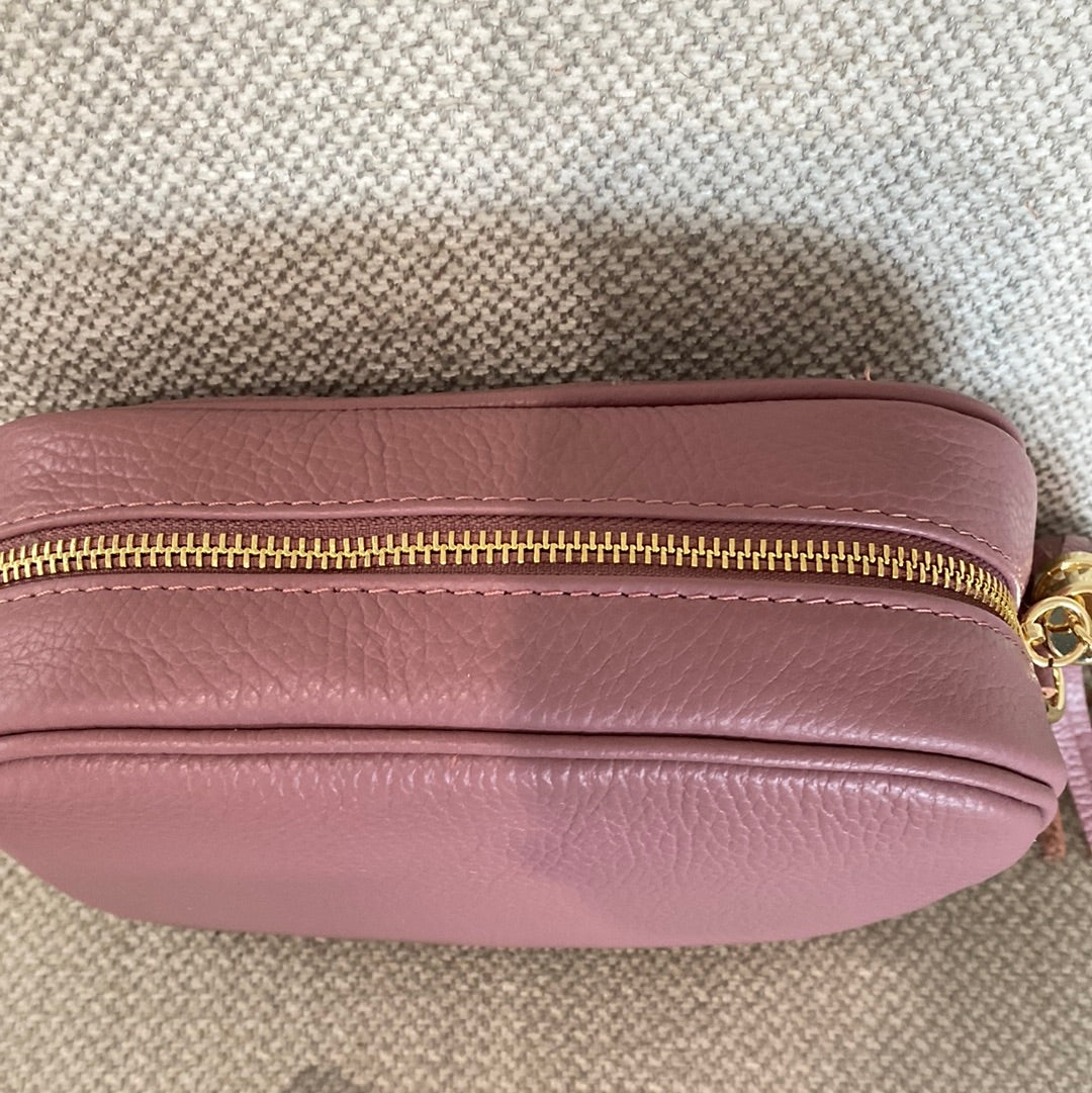 Tassel disco leather handbag in Dusty Pink